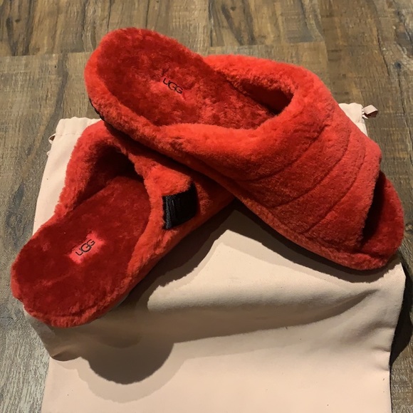 UGG Fluff You Luxury Slippers (Premium Material) - Picture 9 of 12